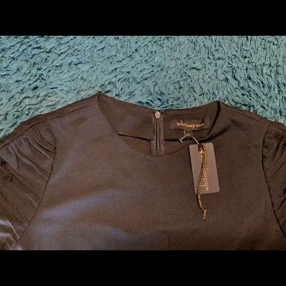 Textured Sleeve Top - Picture 3 of 7